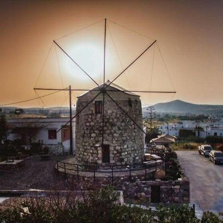 The Windmill Apartment Adamantas  Екстериор снимка